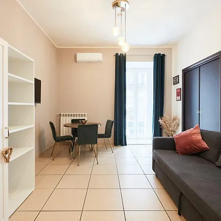 Vicky'S Luxury Guesthouse By Napoliapartments Esterno foto