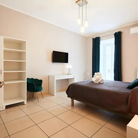 Vicky'S Luxury Guesthouse By Napoliapartments Esterno foto