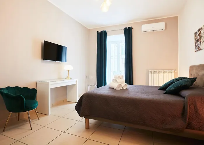 Vicky\'S Luxury Guesthouse By Napoliapartments